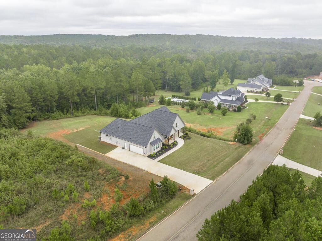 216 Creekside Trail Property Photo 2