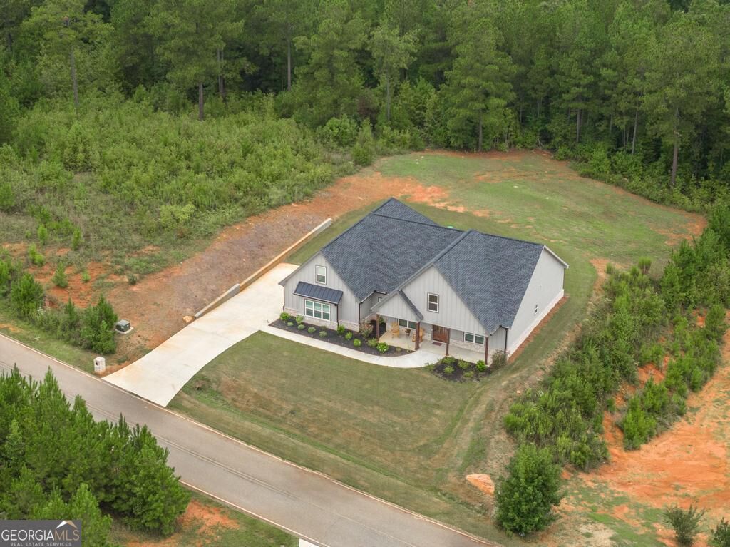 216 Creekside Trail Property Photo 4