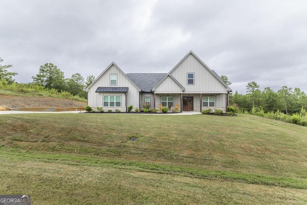 216 Creekside Trail Property Photo 6