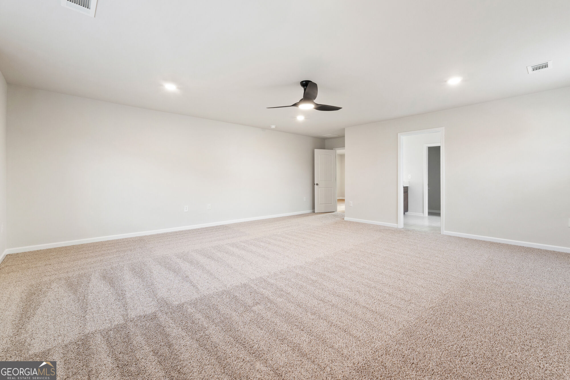 1172 Homer Way Property Photo 7