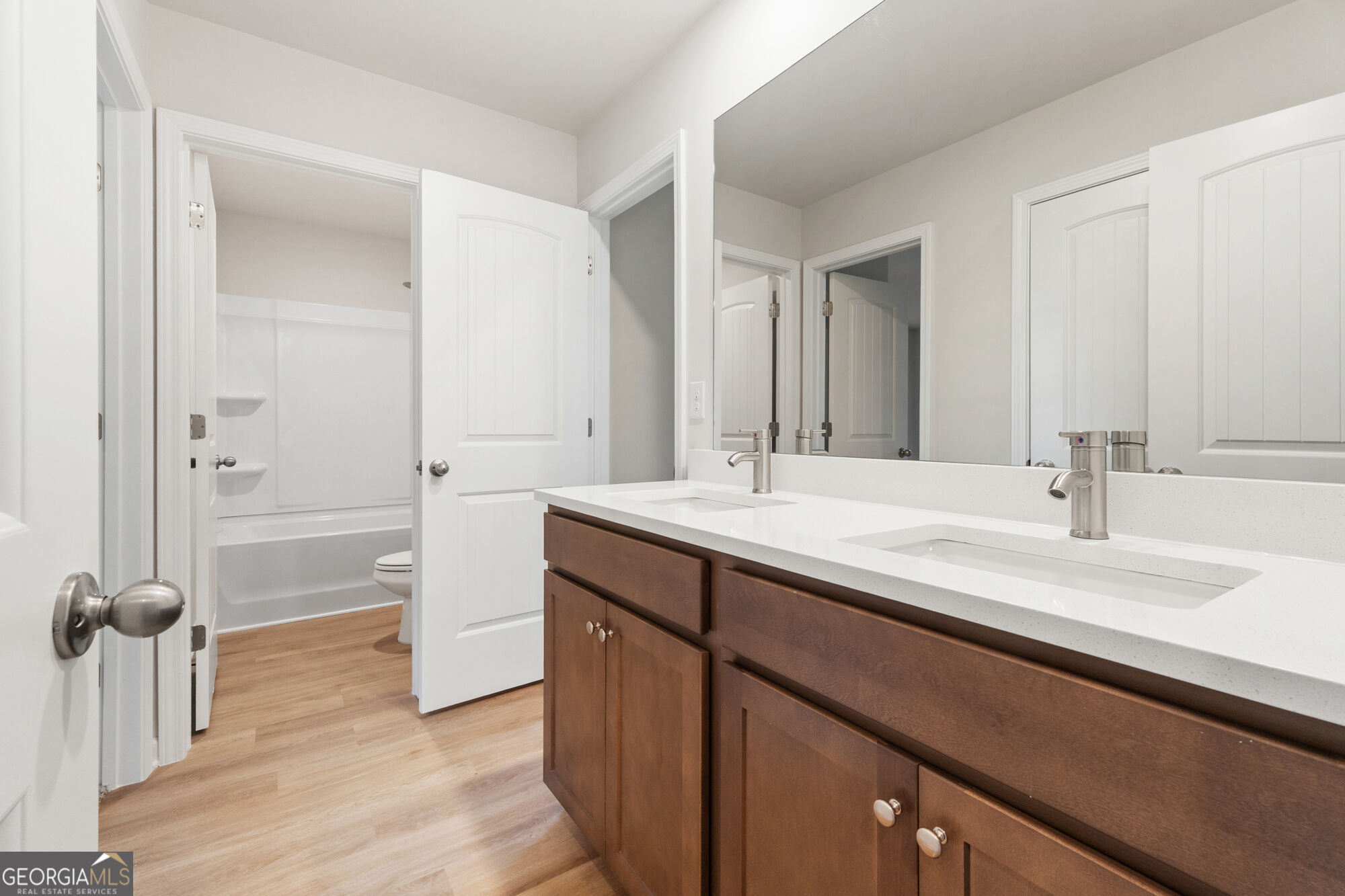 1172 Homer Way Property Photo 12