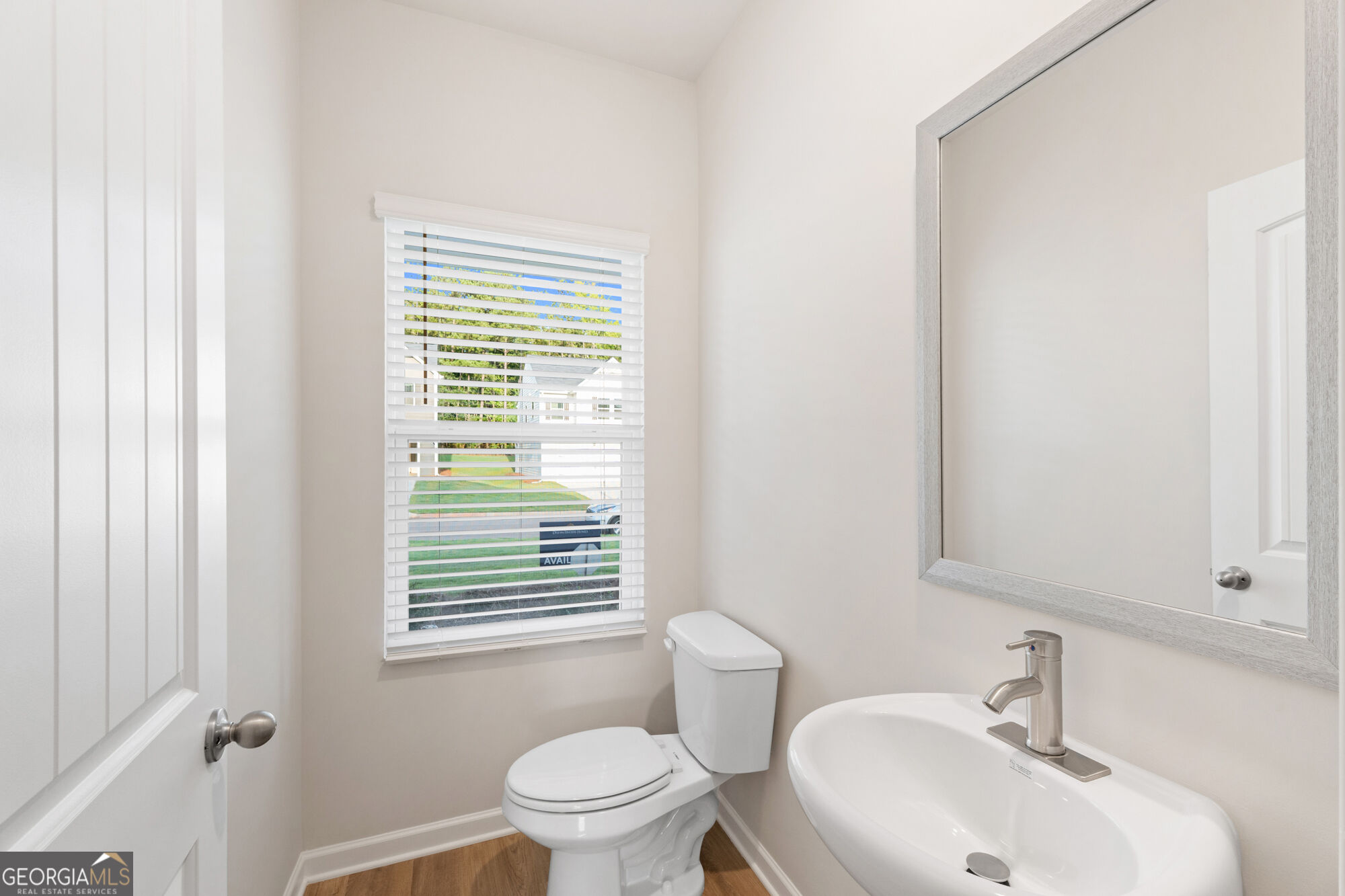 1172 Homer Way Property Photo 16