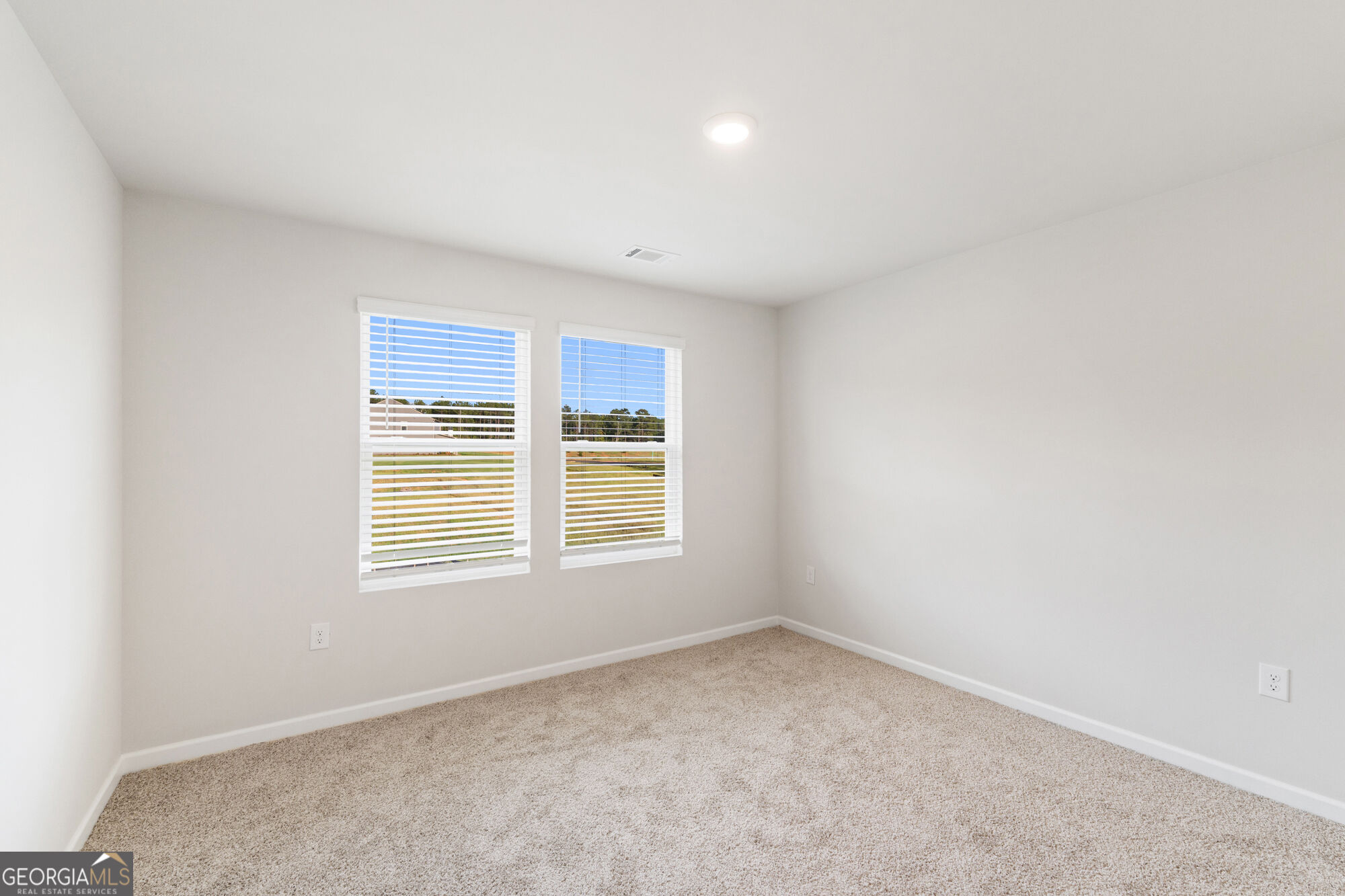 1021 Whitman Way Property Photo 16