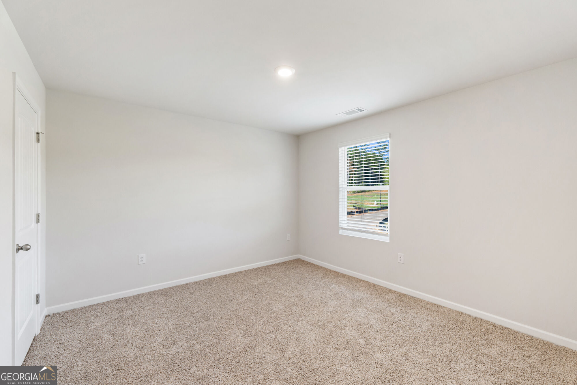 1021 Whitman Way Property Photo 17