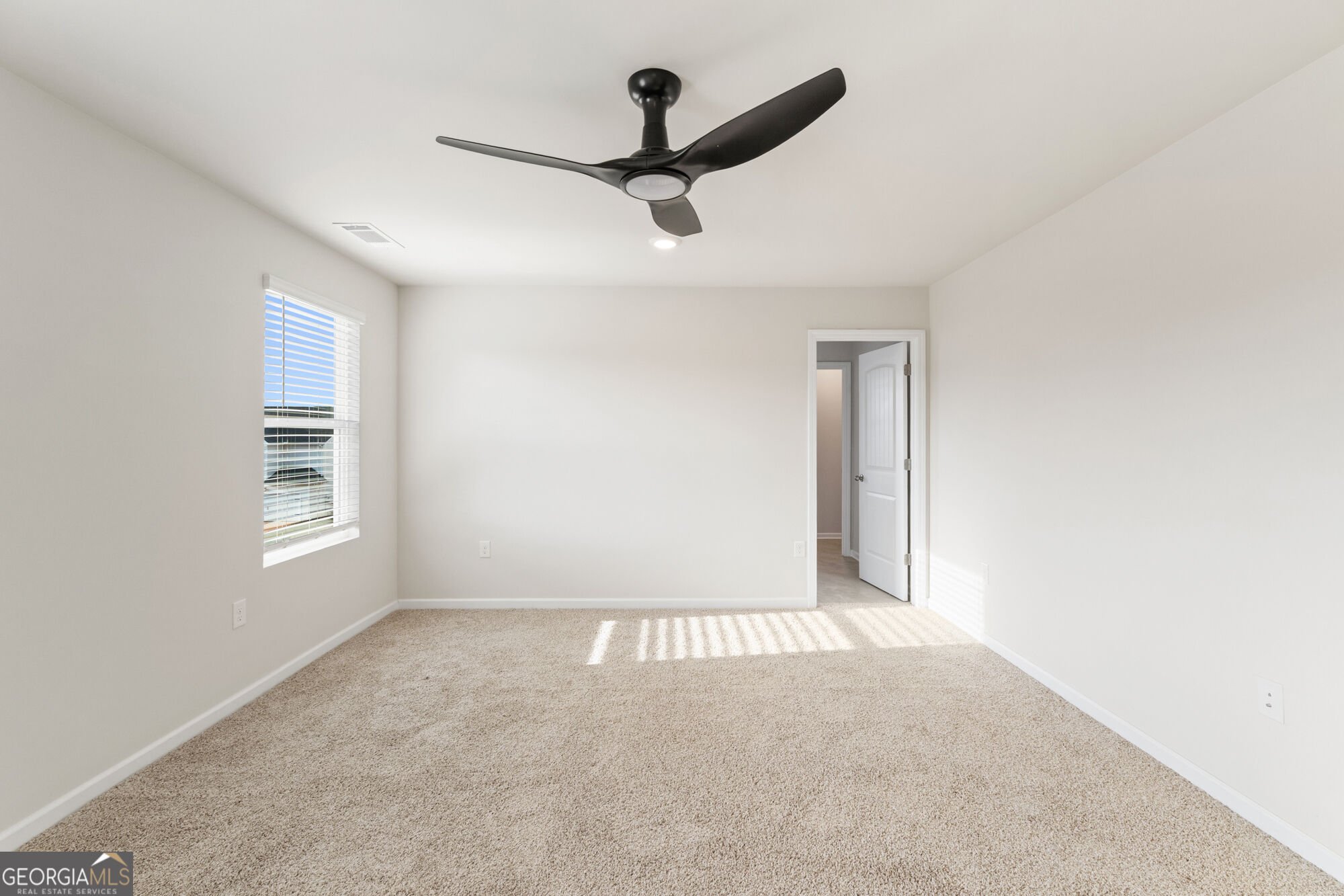 1021 Whitman Way Property Photo 20