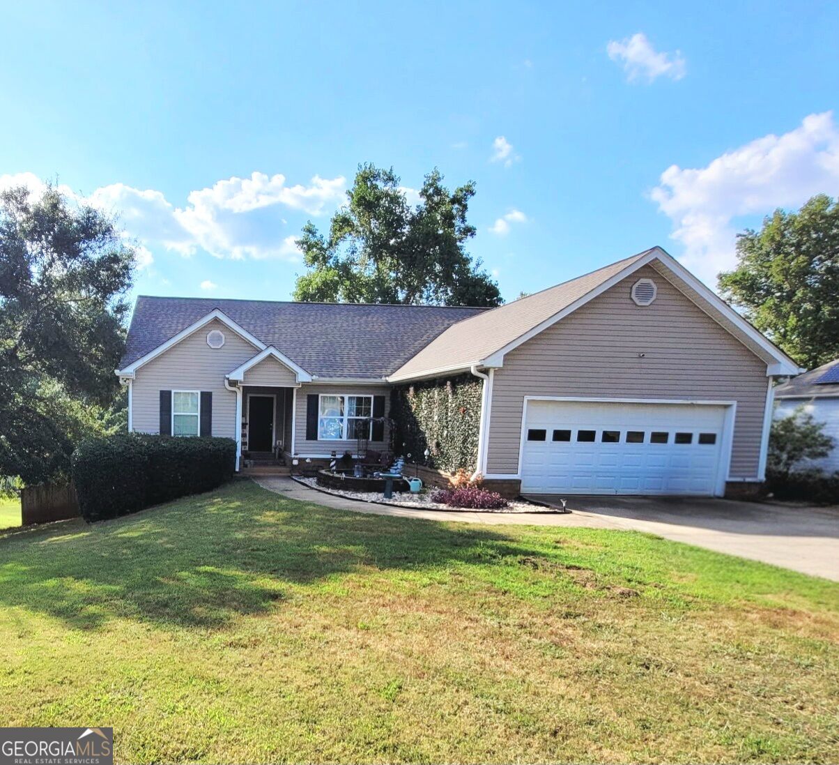 209 Clearwater Drive Property Photo 1
