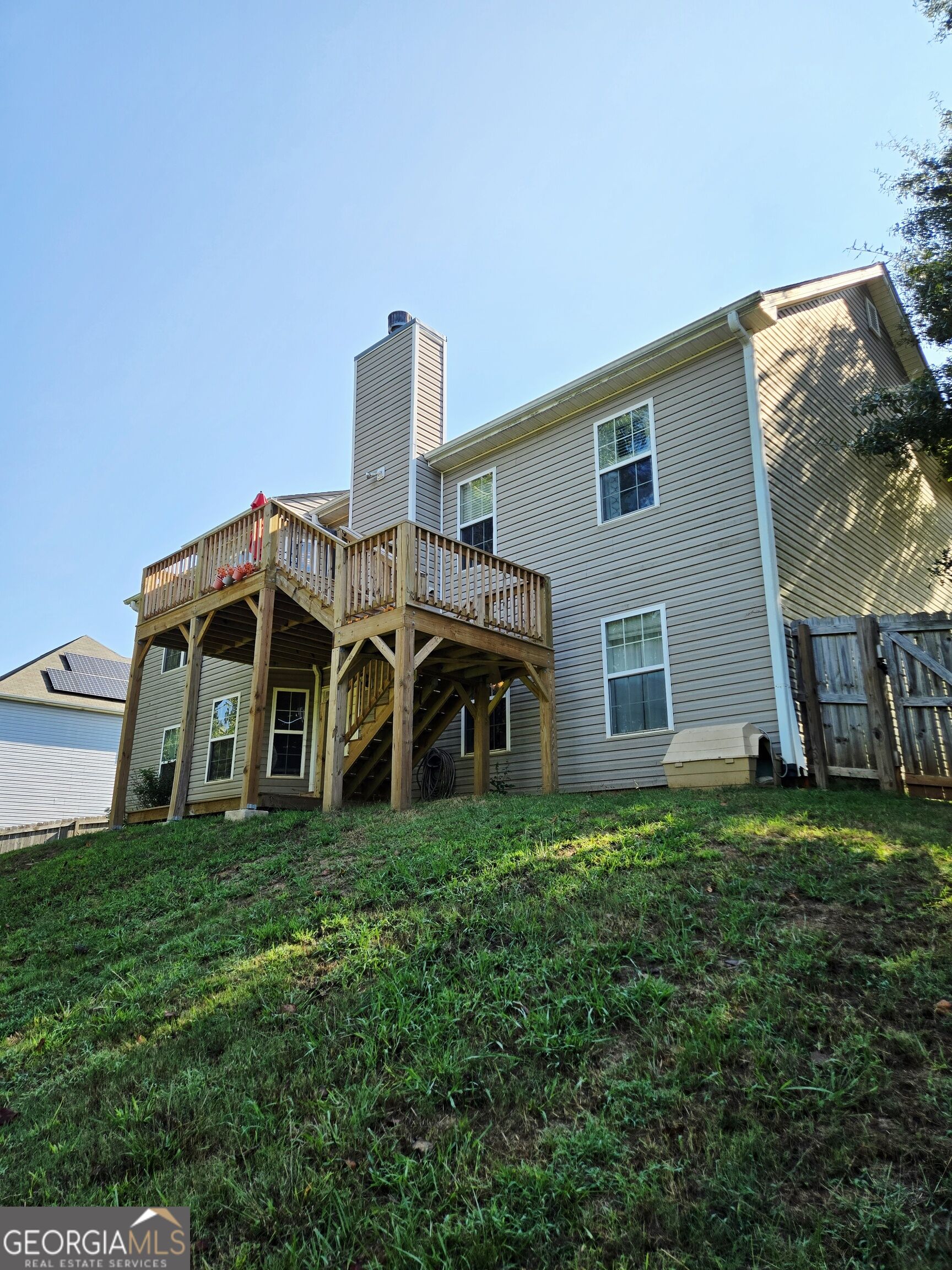 209 Clearwater Drive Property Photo 8