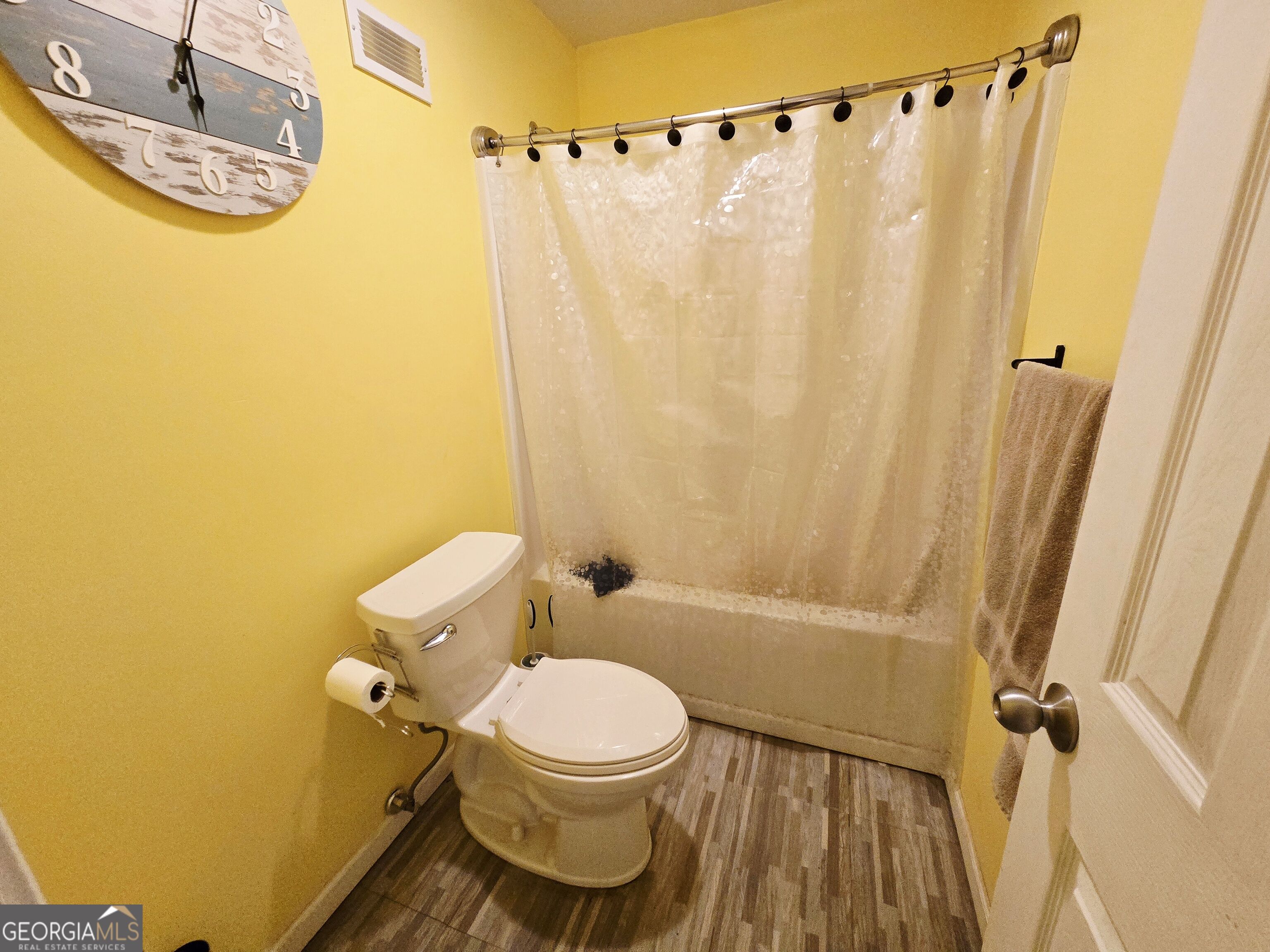 209 Clearwater Drive Property Photo 27