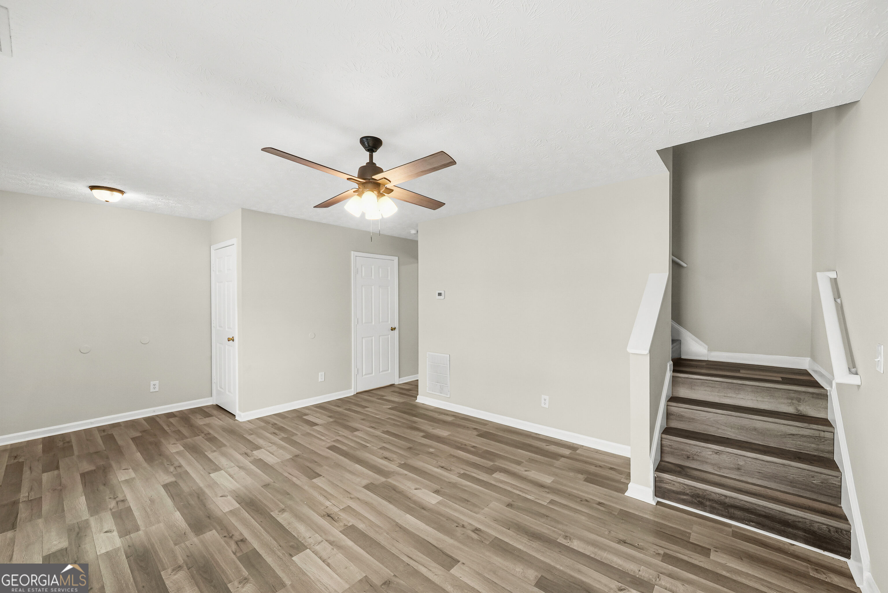2805 Norfair Loop Property Photo 6