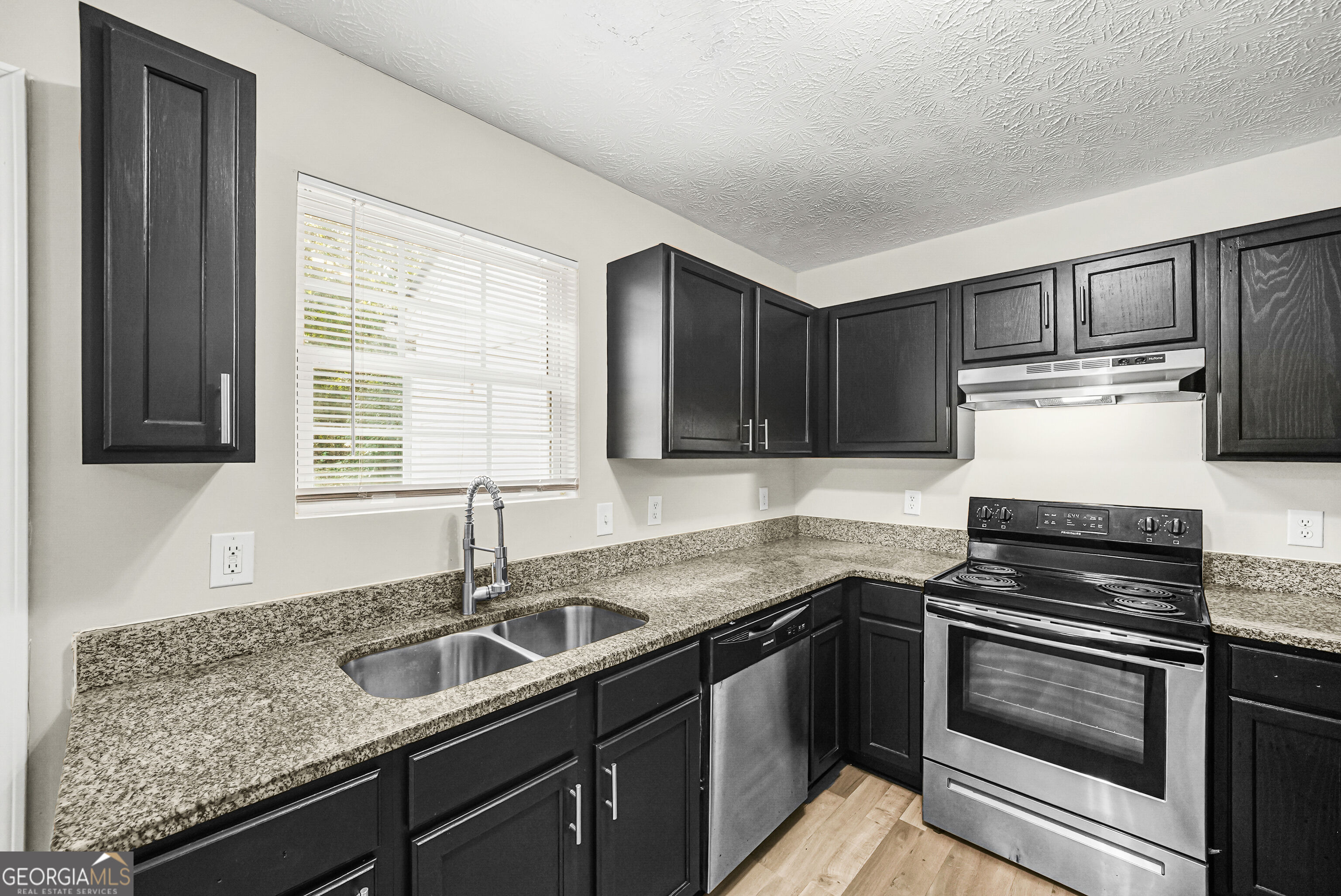 2805 Norfair Loop Property Photo 9
