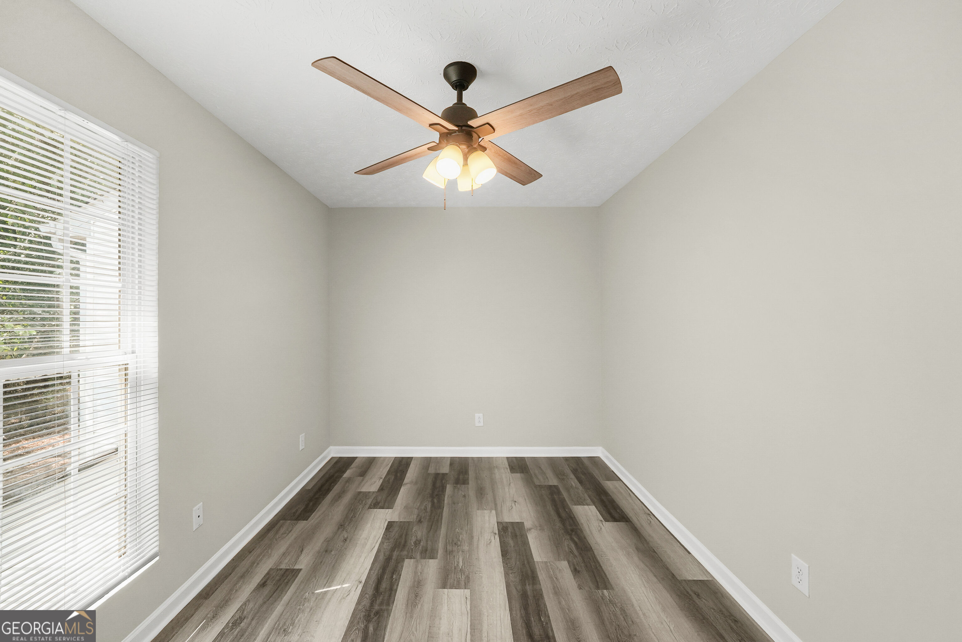 2805 Norfair Loop Property Photo 13