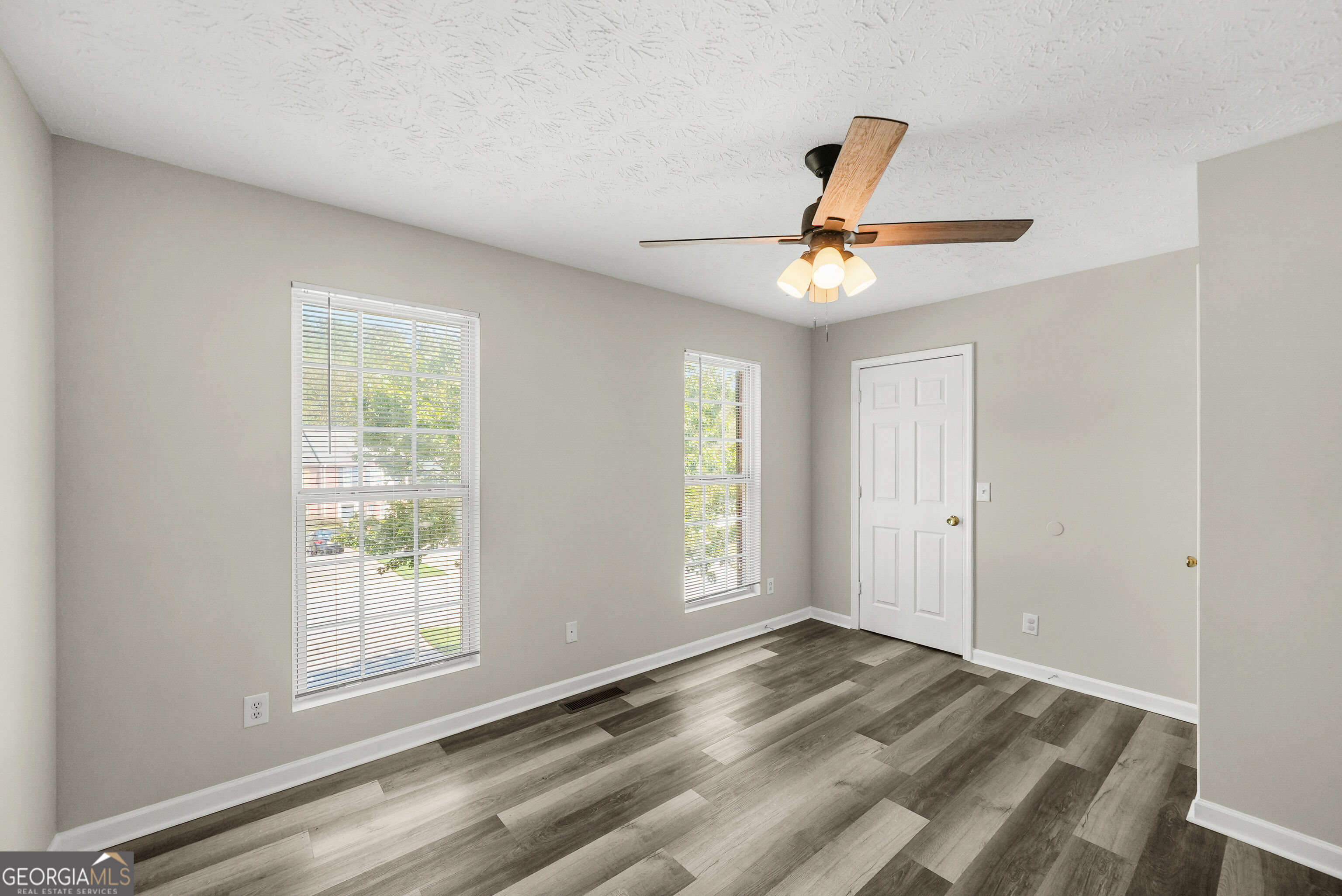 2805 Norfair Loop Property Photo 18