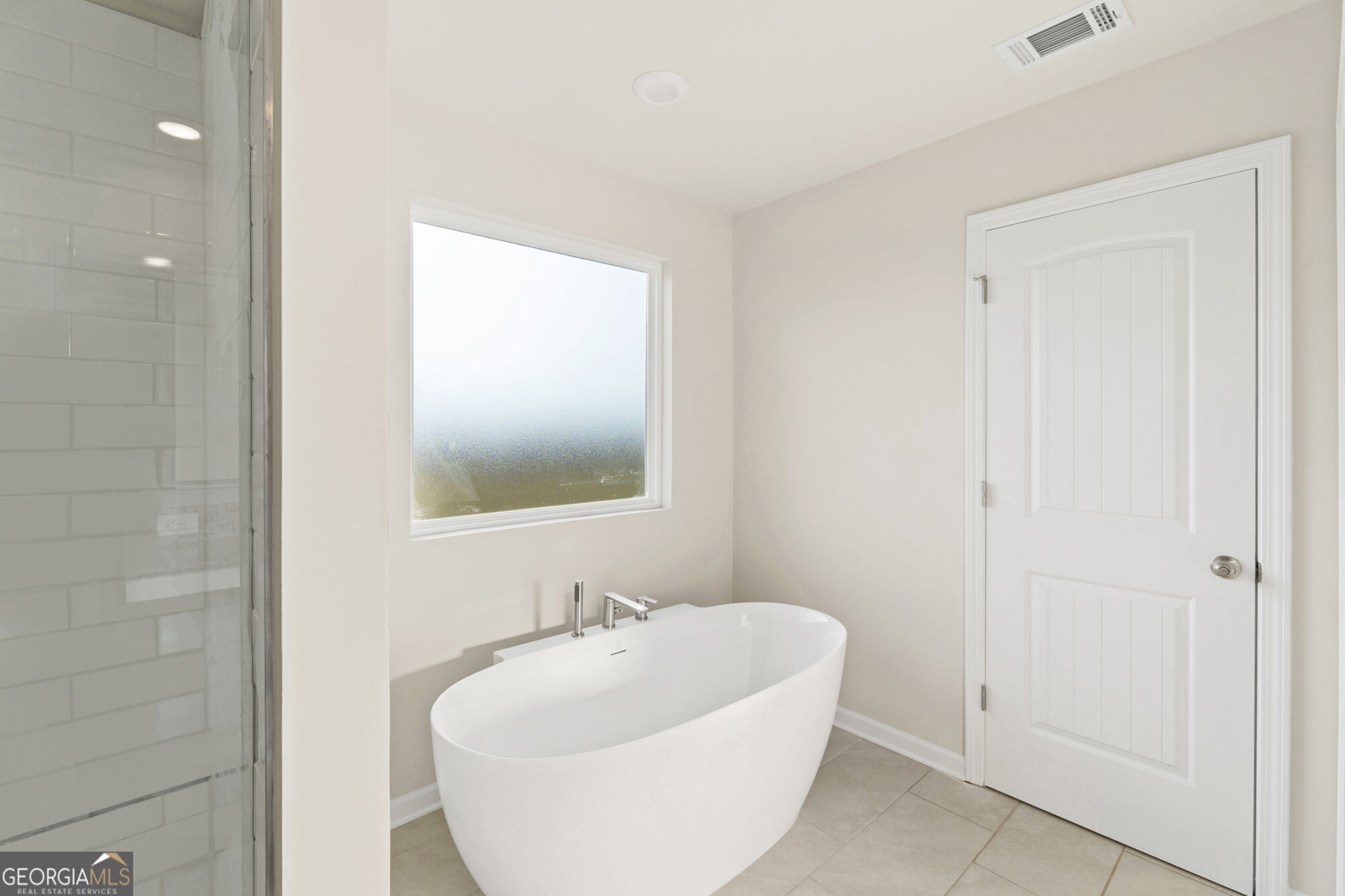 1013 Whitman Way Property Photo 15