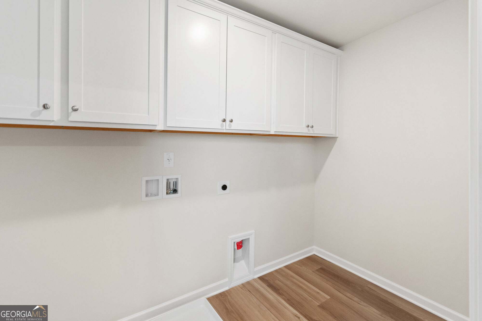 1013 Whitman Way Property Photo 24