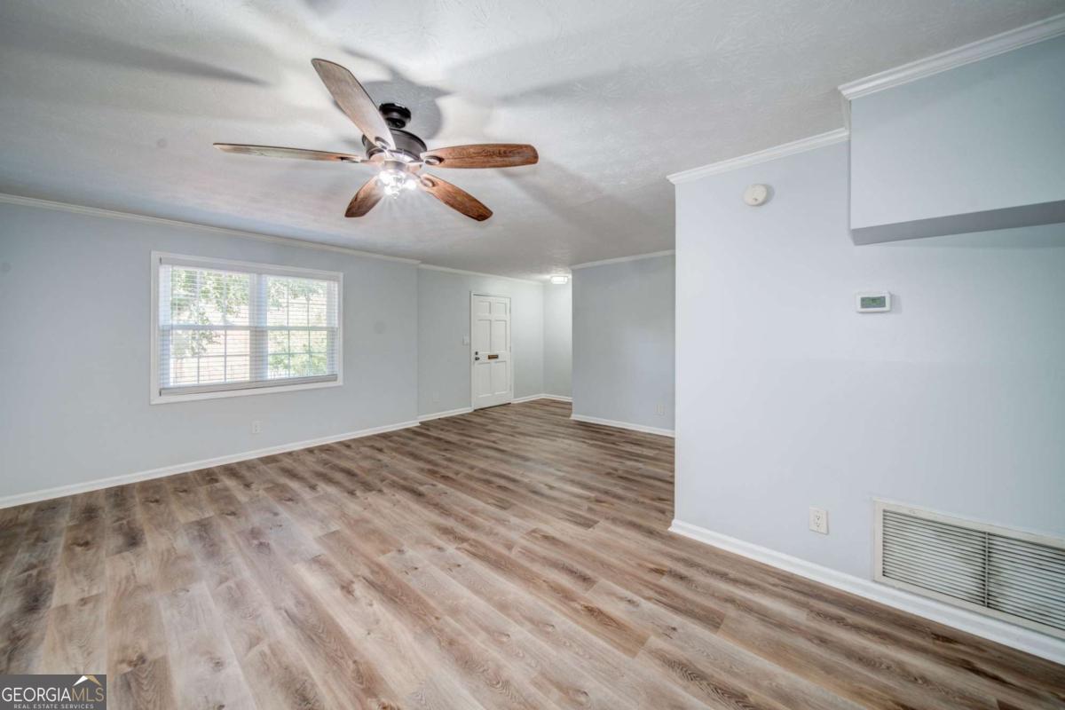 280 Winding River Road # B Property Photo 4