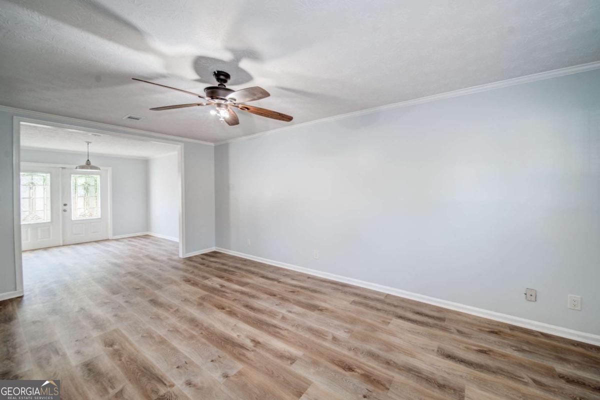 280 Winding River Road # B Property Photo 5