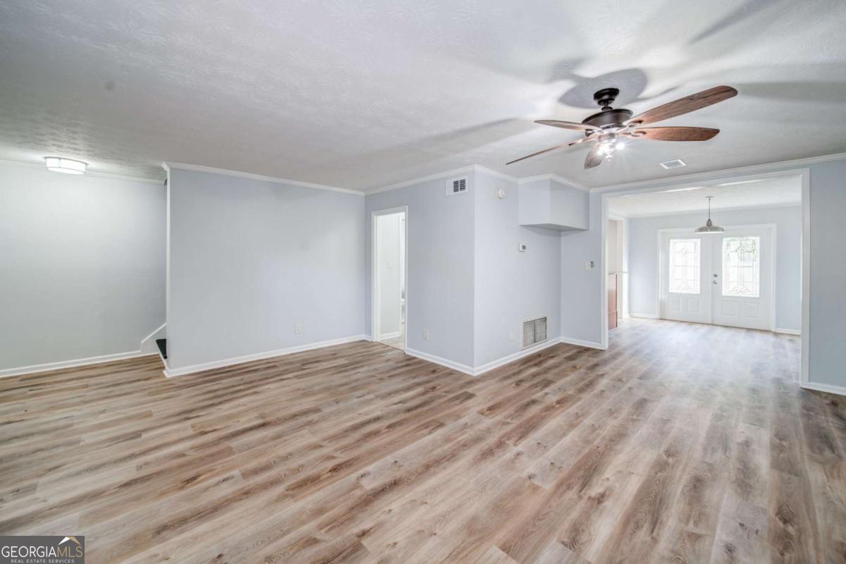 280 Winding River Road # B Property Photo 6