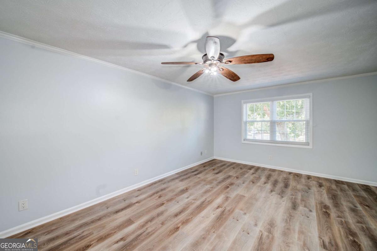 280 Winding River Road # B Property Photo 7