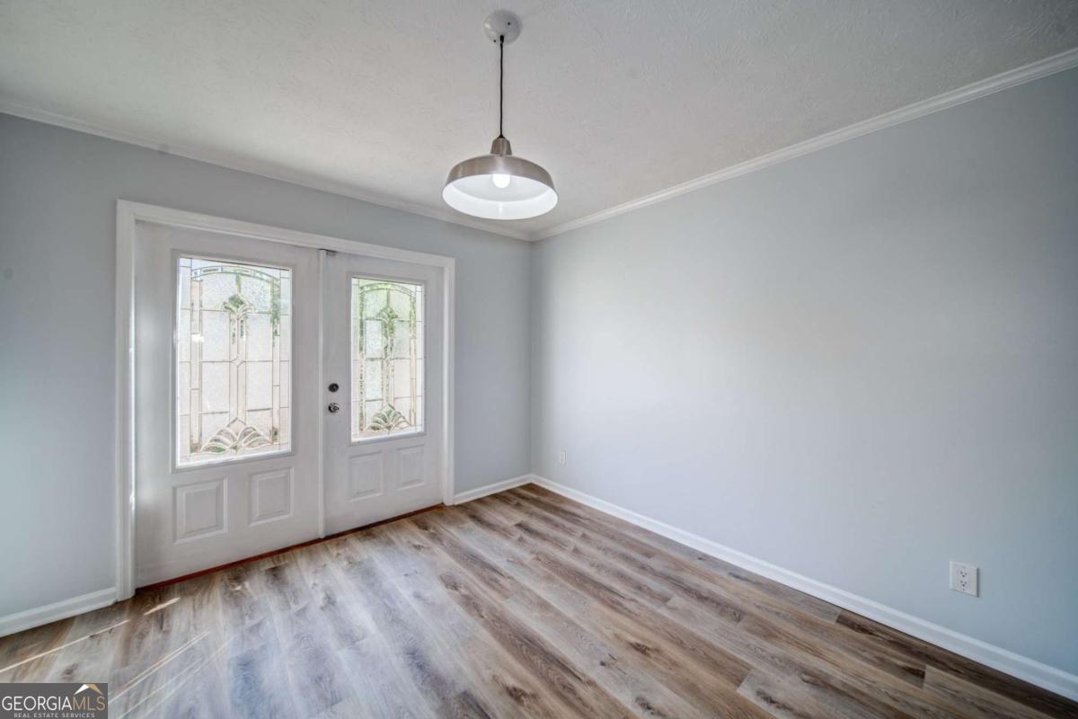 280 Winding River Road # B Property Photo 8