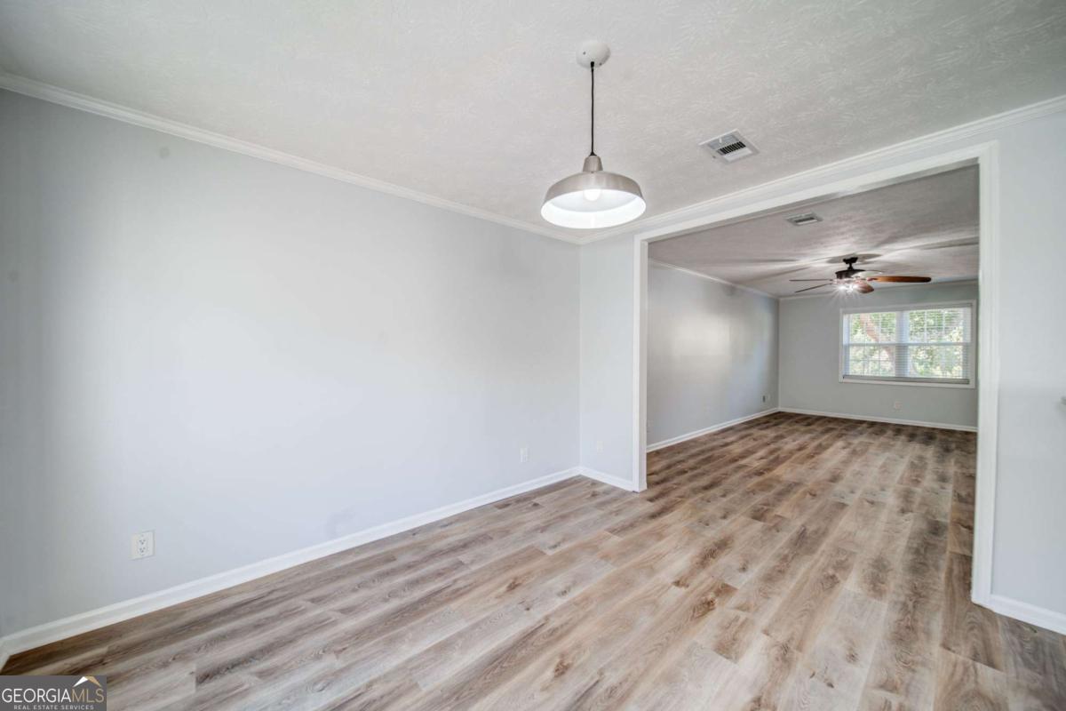 280 Winding River Road # B Property Photo 9