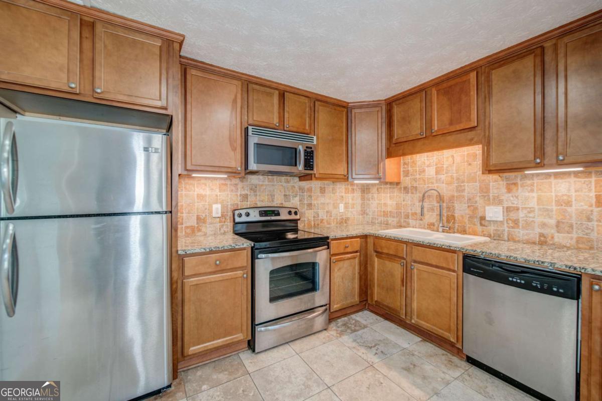 280 Winding River Road # B Property Photo 11