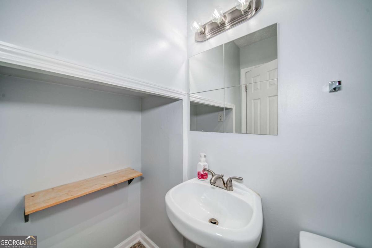 280 Winding River Road # B Property Photo 16
