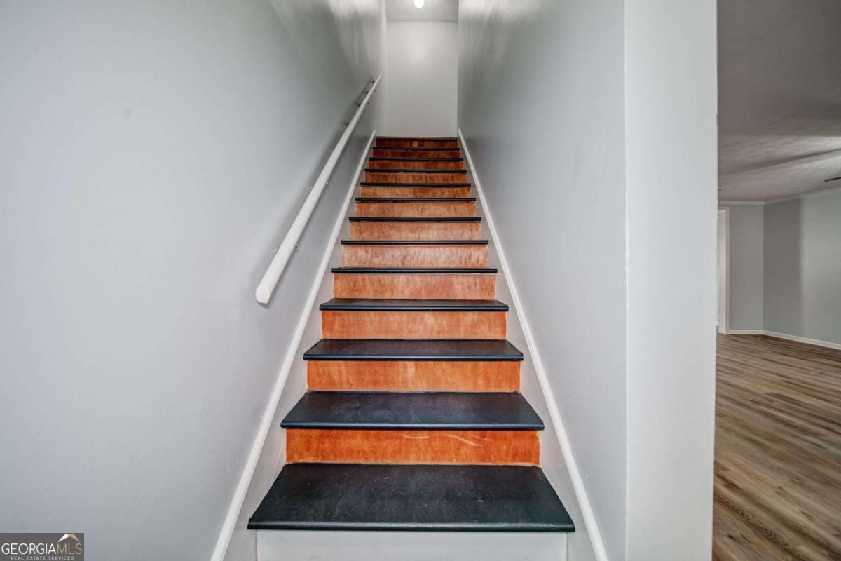 280 Winding River Road # B Property Photo 18