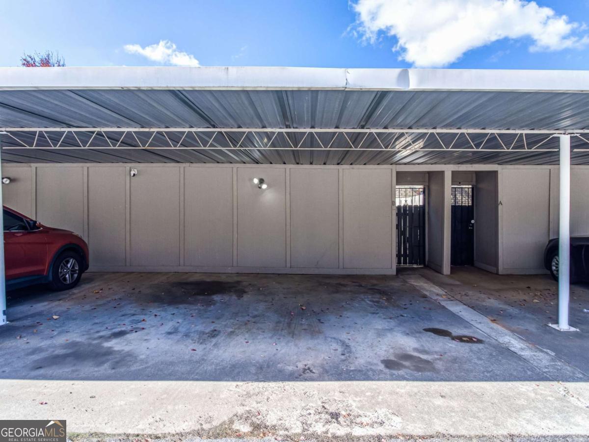 280 Winding River Road # B Property Photo 37