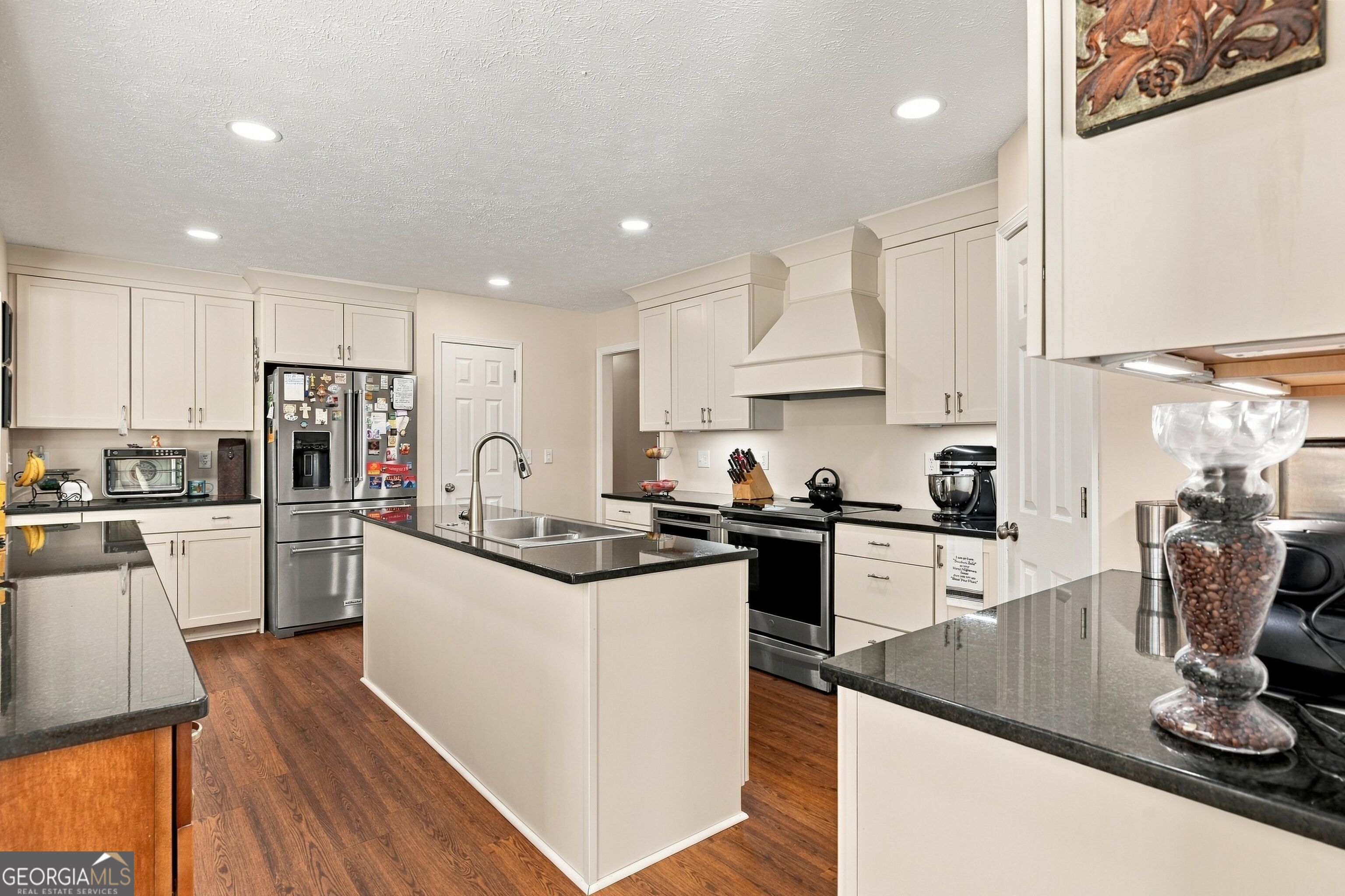 17 Bennington Drive Nw Property Photo 3