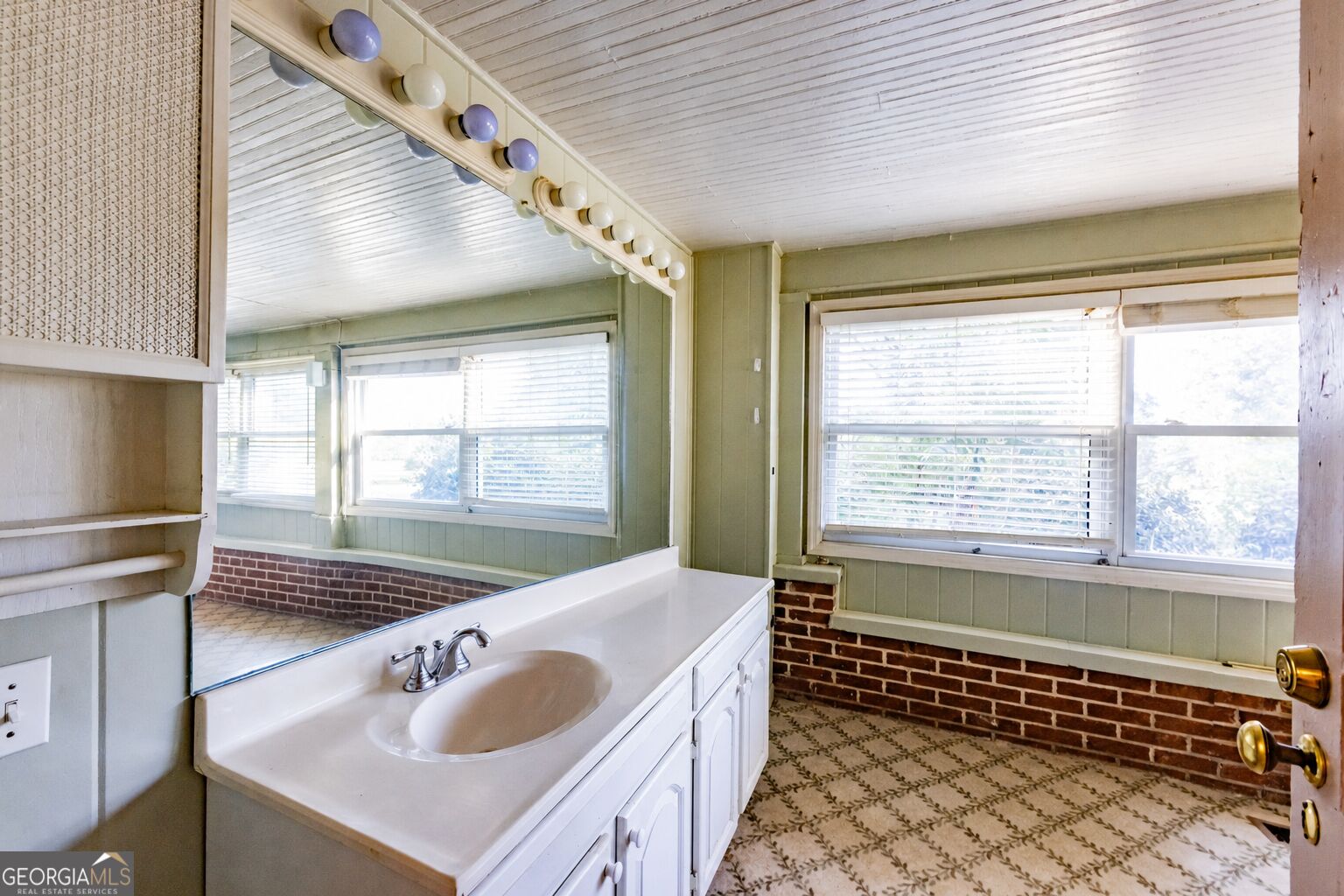 4680 Crest Highway Property Photo 18