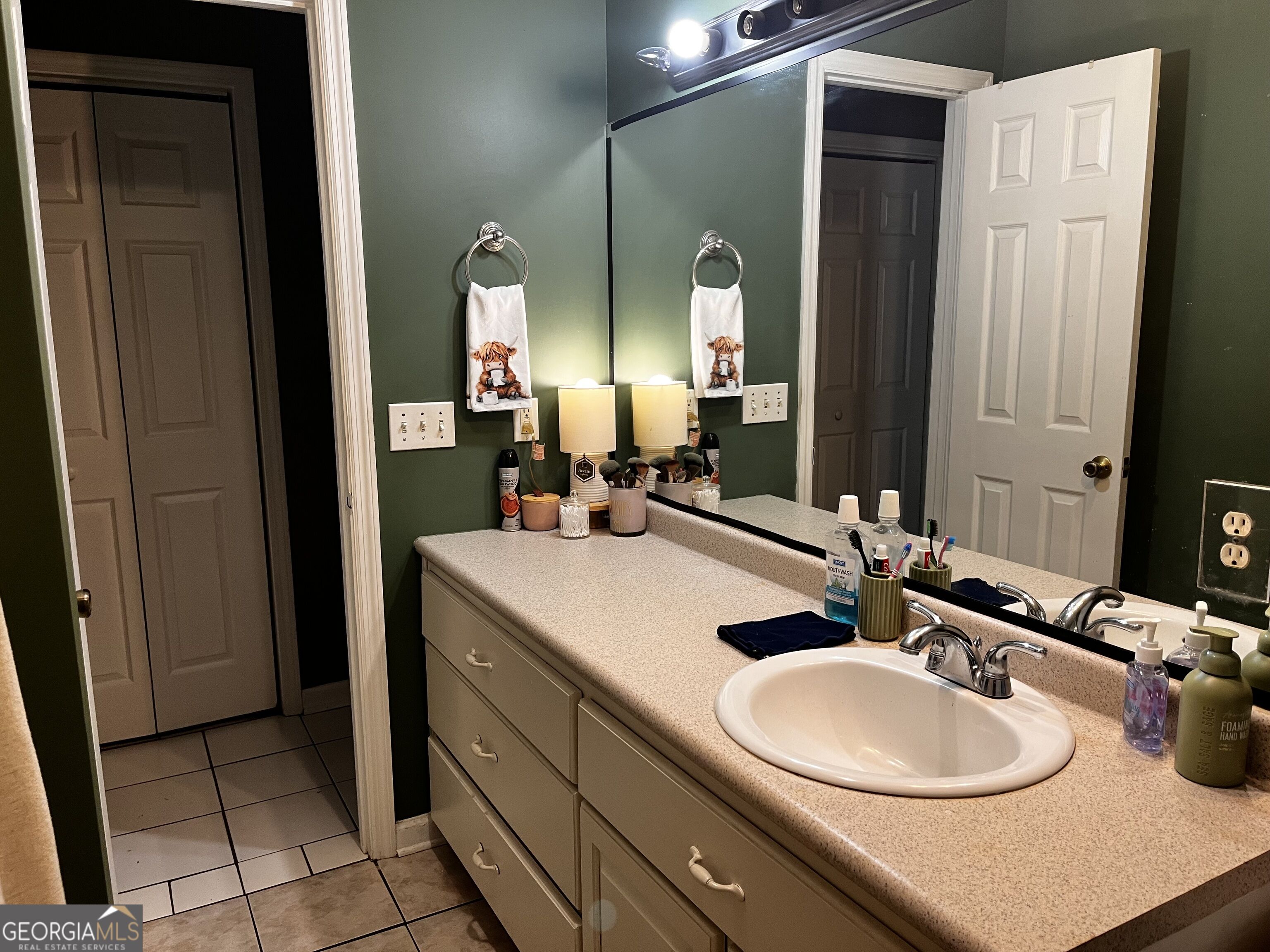 1365 Ballfield Road Property Photo 8