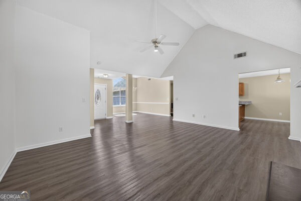 185 Penny Lane Property Photo 7