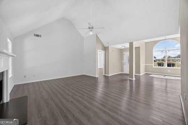 185 Penny Lane Property Photo 8