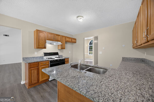 185 Penny Lane Property Photo 11