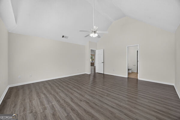 185 Penny Lane Property Photo 18