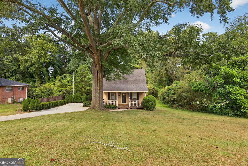 200 1/2 Pine Street Property Photo 1