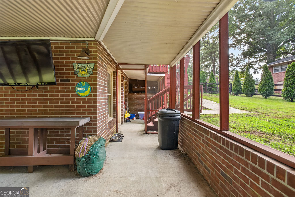 200 1/2 Pine Street Property Photo 10
