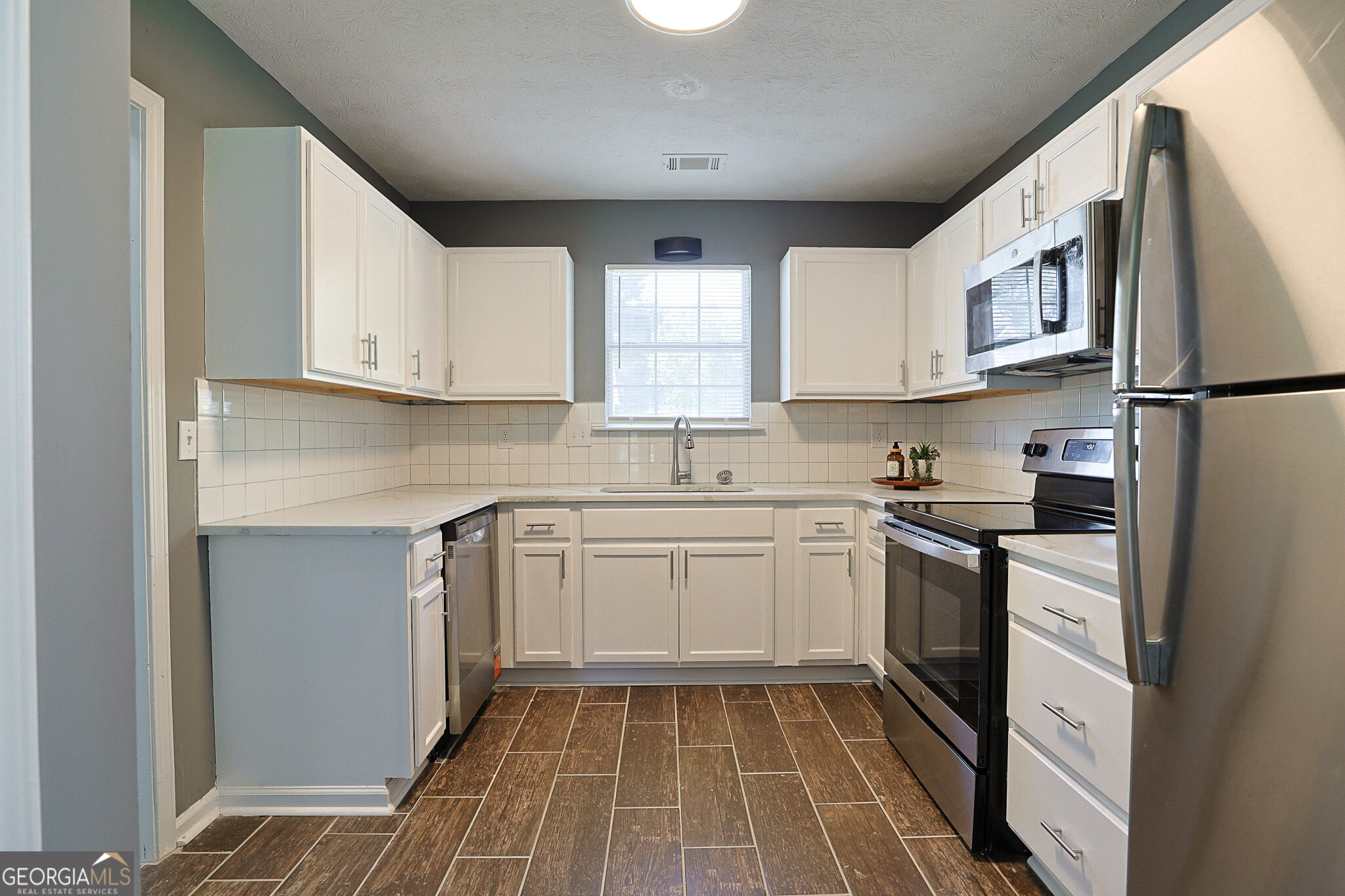 5964 Sherwood Trace Property Photo 6
