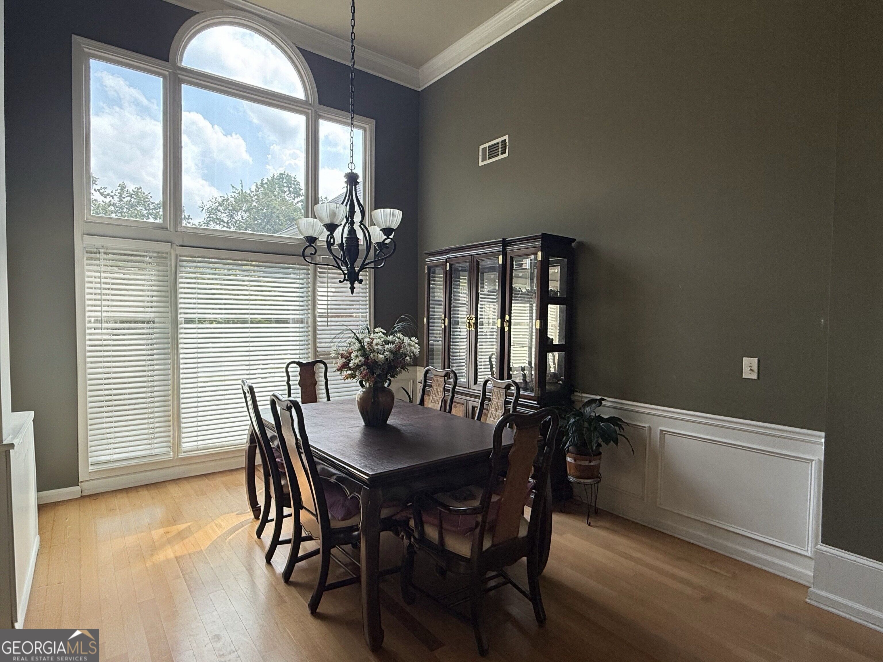 2072 Little River Drive Property Photo 4