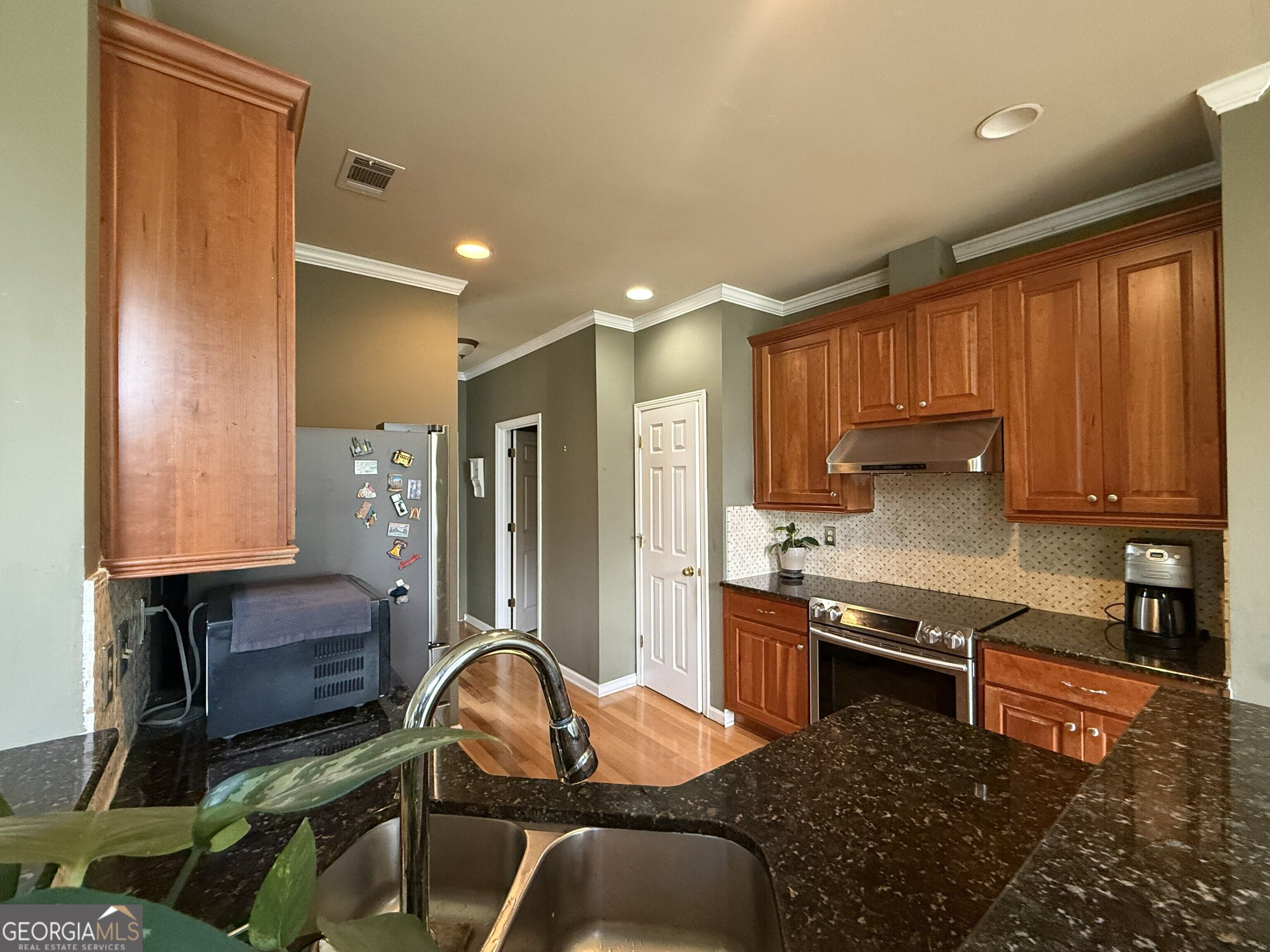 2072 Little River Drive Property Photo 6