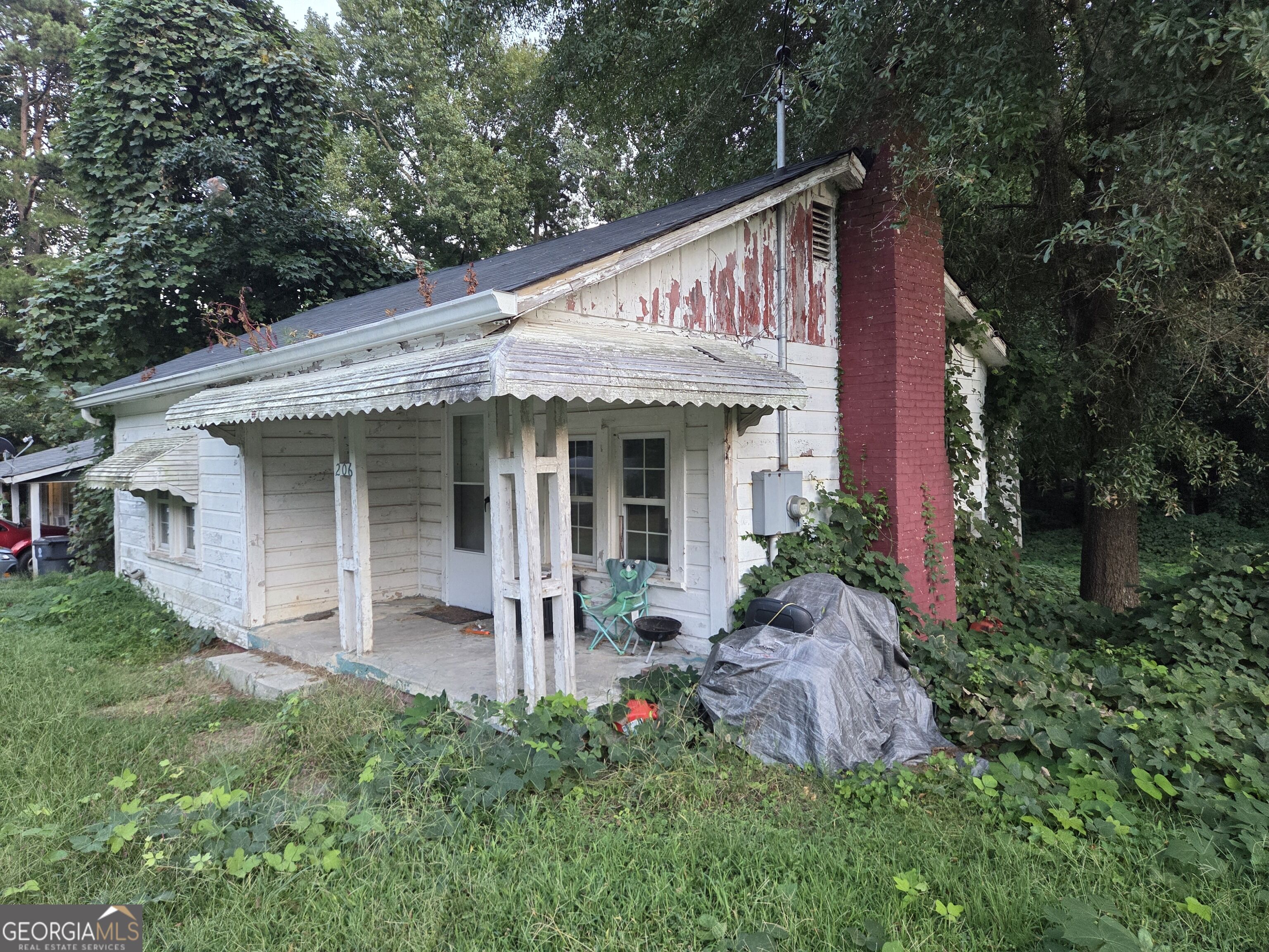 206 Edwards Street Property Photo 2