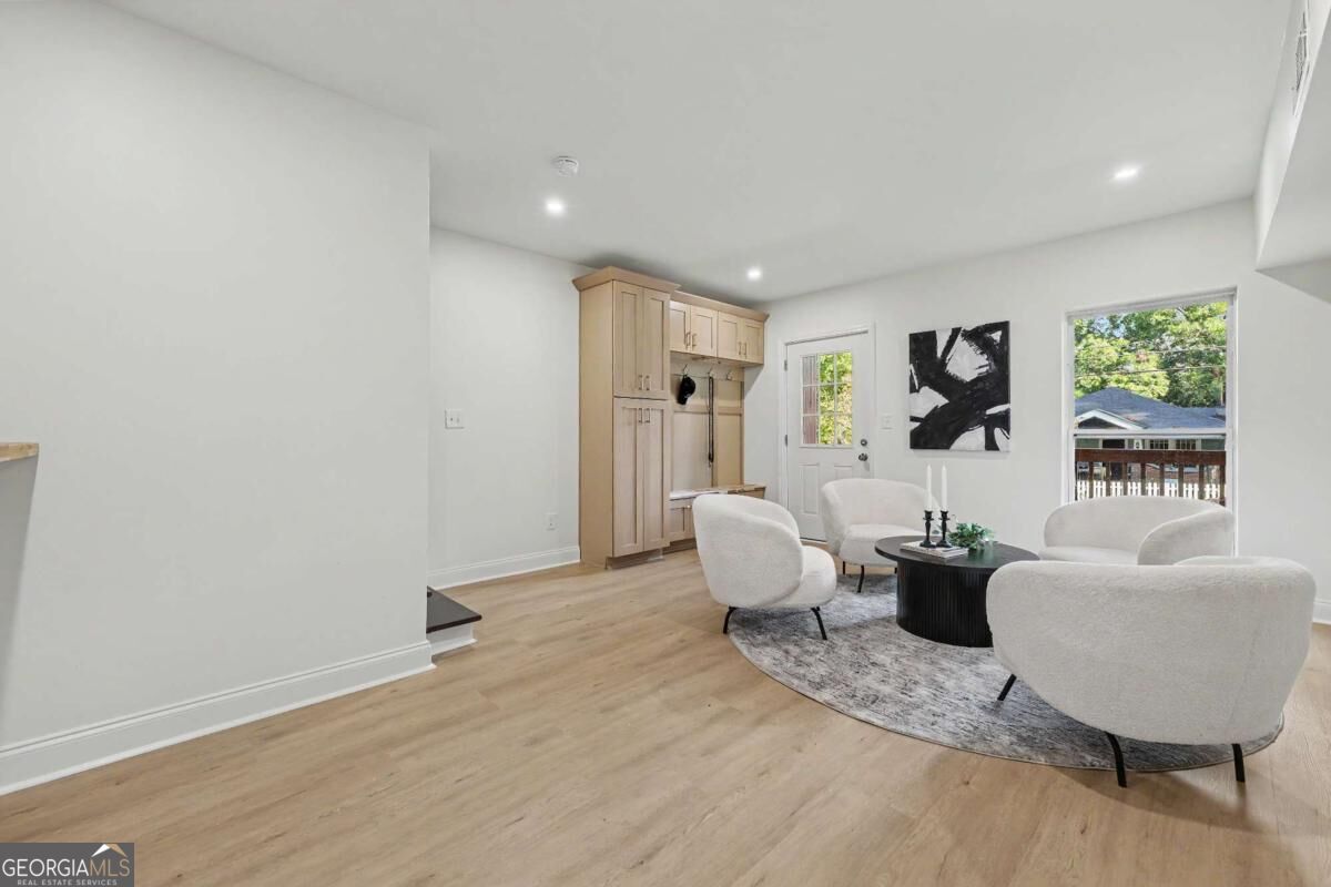 371 5th Street Ne Property Photo 9