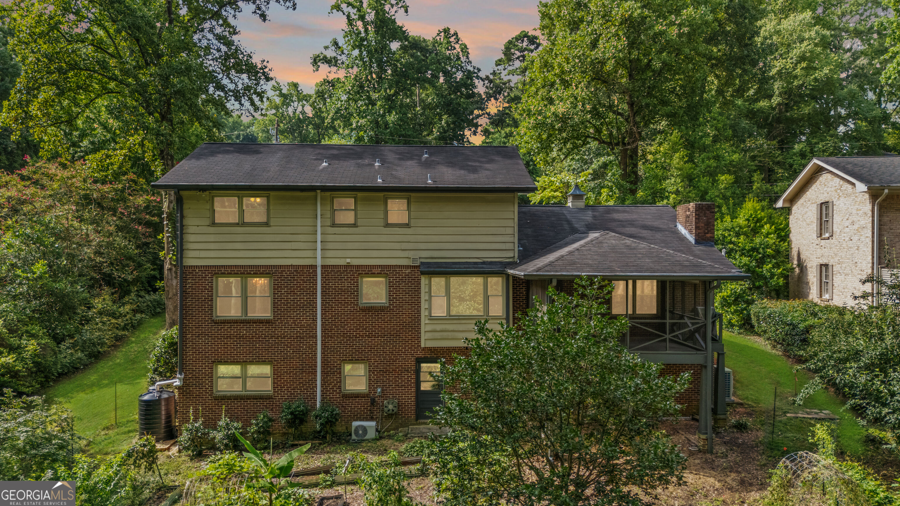 2679 Regency Drive E Property Photo 3