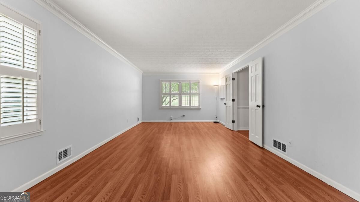 2679 Regency Drive E Property Photo 8