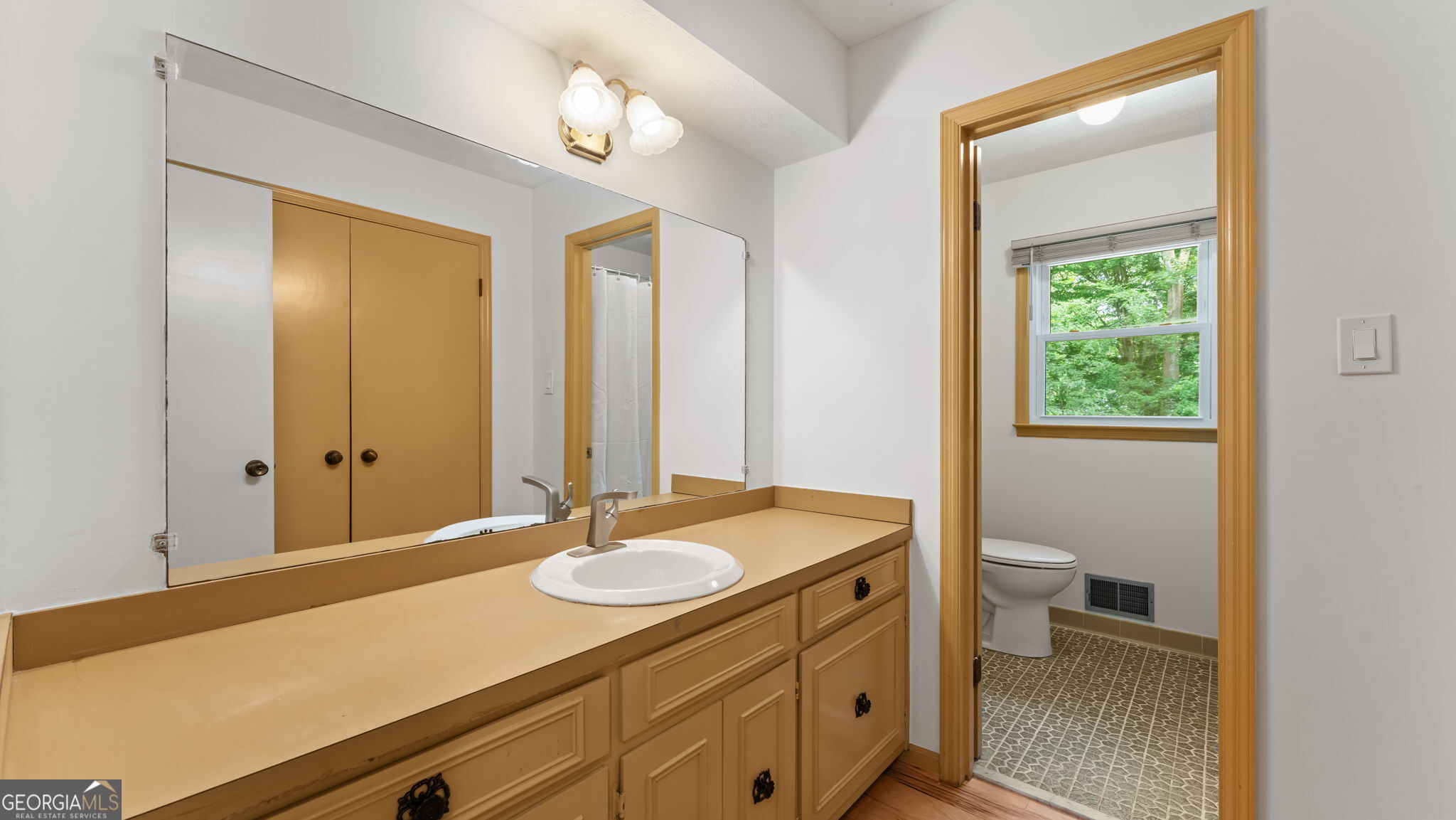 2679 Regency Drive E Property Photo 57