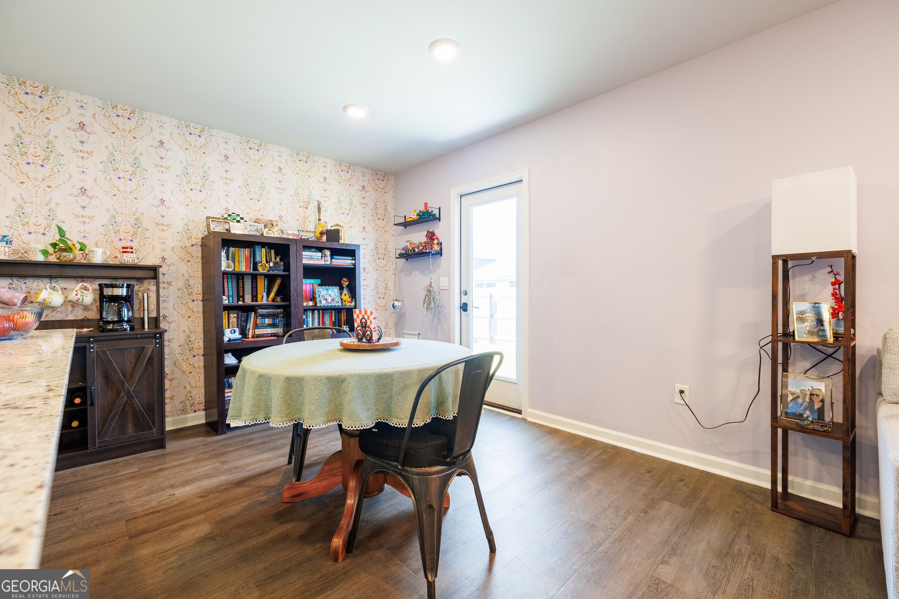 9069 Torrington Lane Property Photo 12