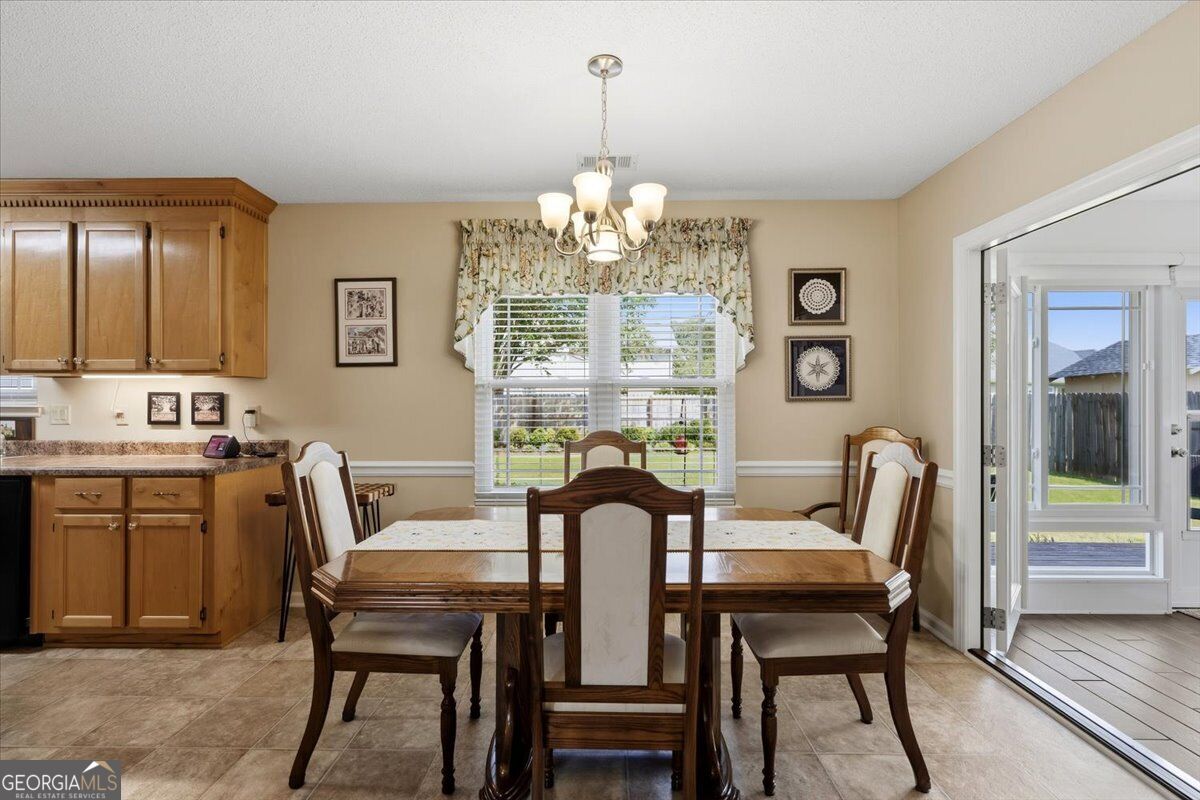 106 Galaxy Avenue Property Photo 14