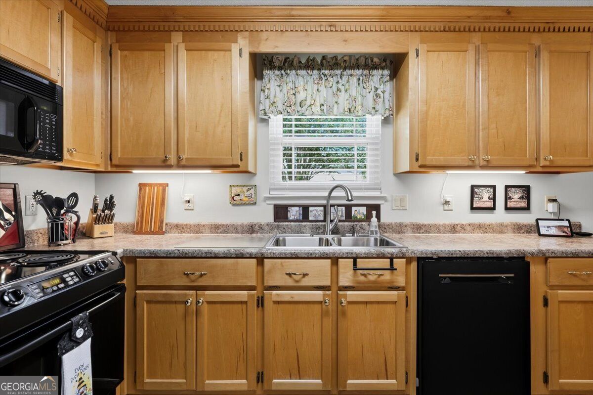 106 Galaxy Avenue Property Photo 16