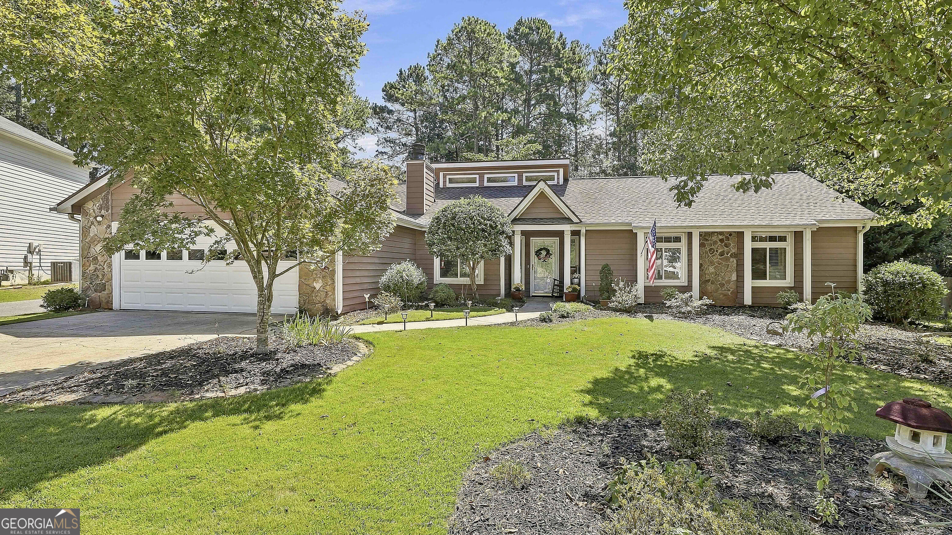 508 Raintree Hill Property Photo 1