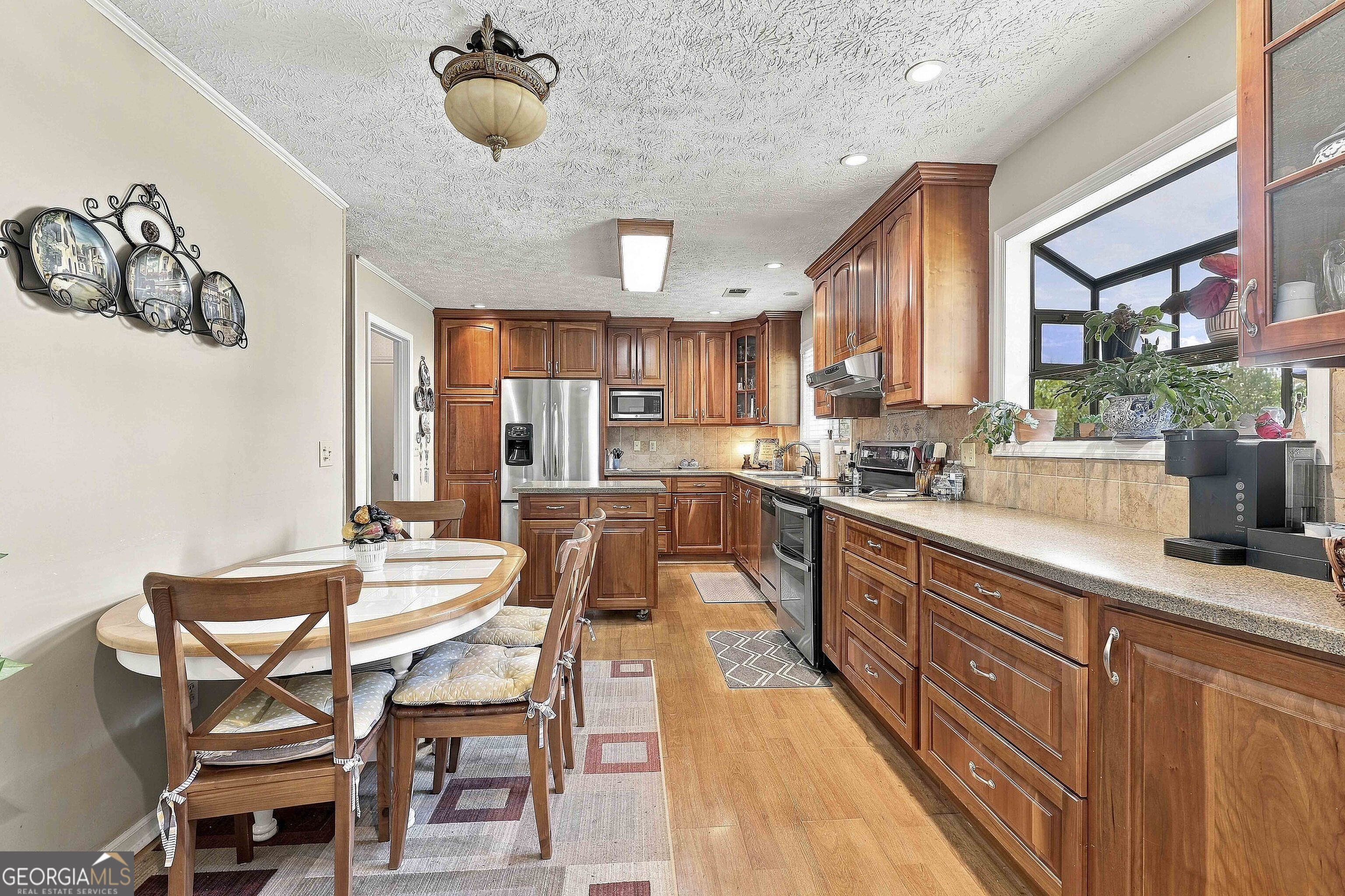 508 Raintree Hill Property Photo 17